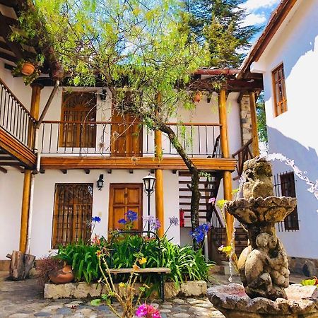 Hotel El Patio De Monterrey Уарас Экстерьер фото