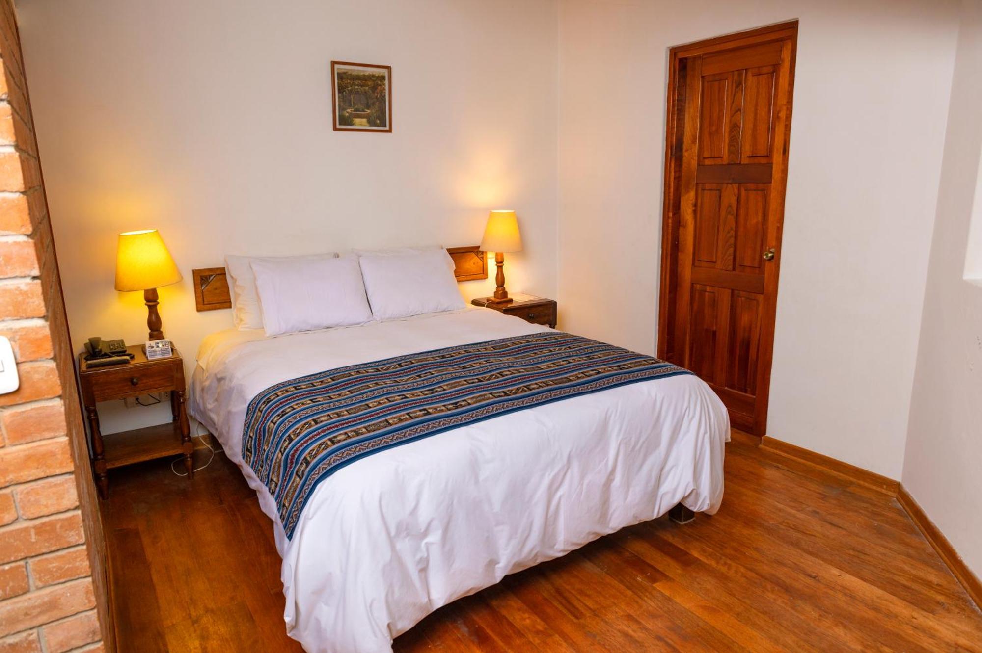 Hotel El Patio De Monterrey Уарас Экстерьер фото