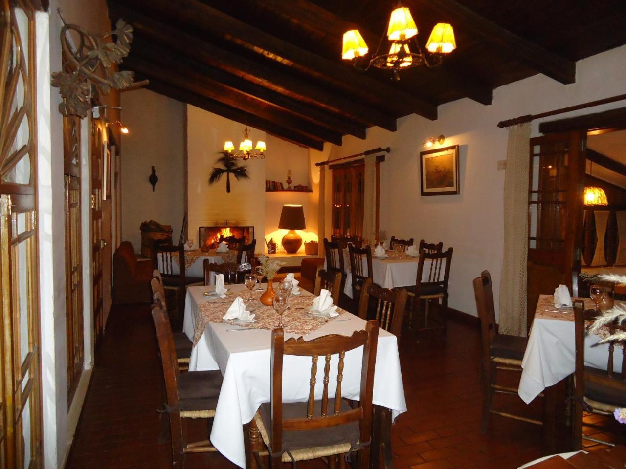 Hotel El Patio De Monterrey Уарас Экстерьер фото